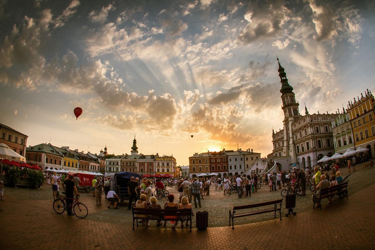 Pokoje Goscinne Osir Zamość Екстериор снимка